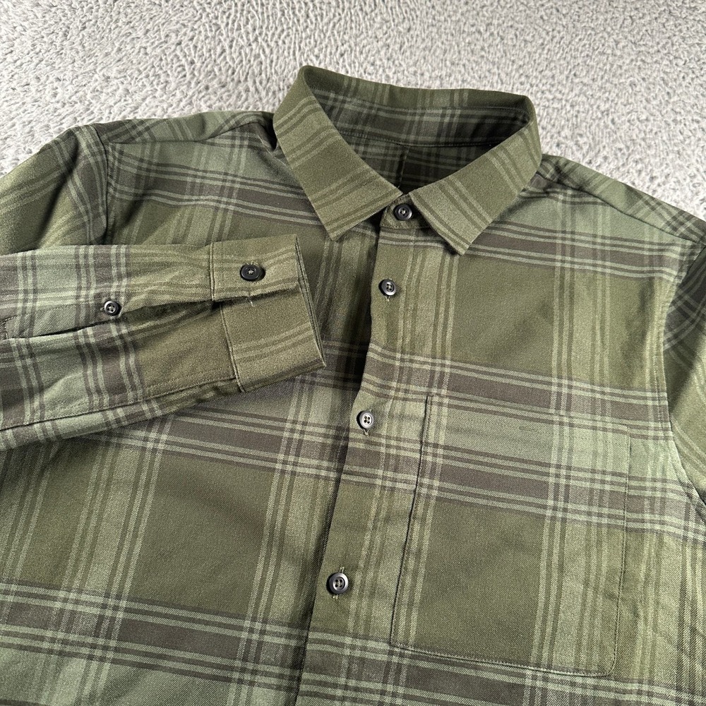 Lululemon Mason Flannel Shirt Mens L Plaid‎ Long Sleeve Button Up Green